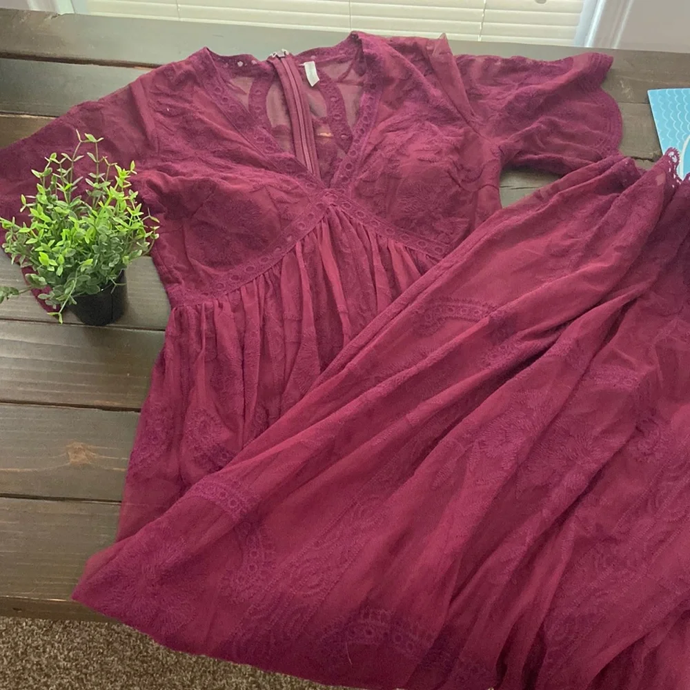 Pink blush Lace Maxi Dress Size Medium - Picture 2 of 5